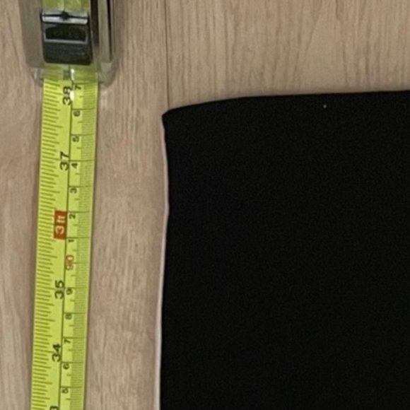 REITMANS / High Rise Slim Leg Black with Pink Pin Strip / Size 10 - Picture 10 of 11